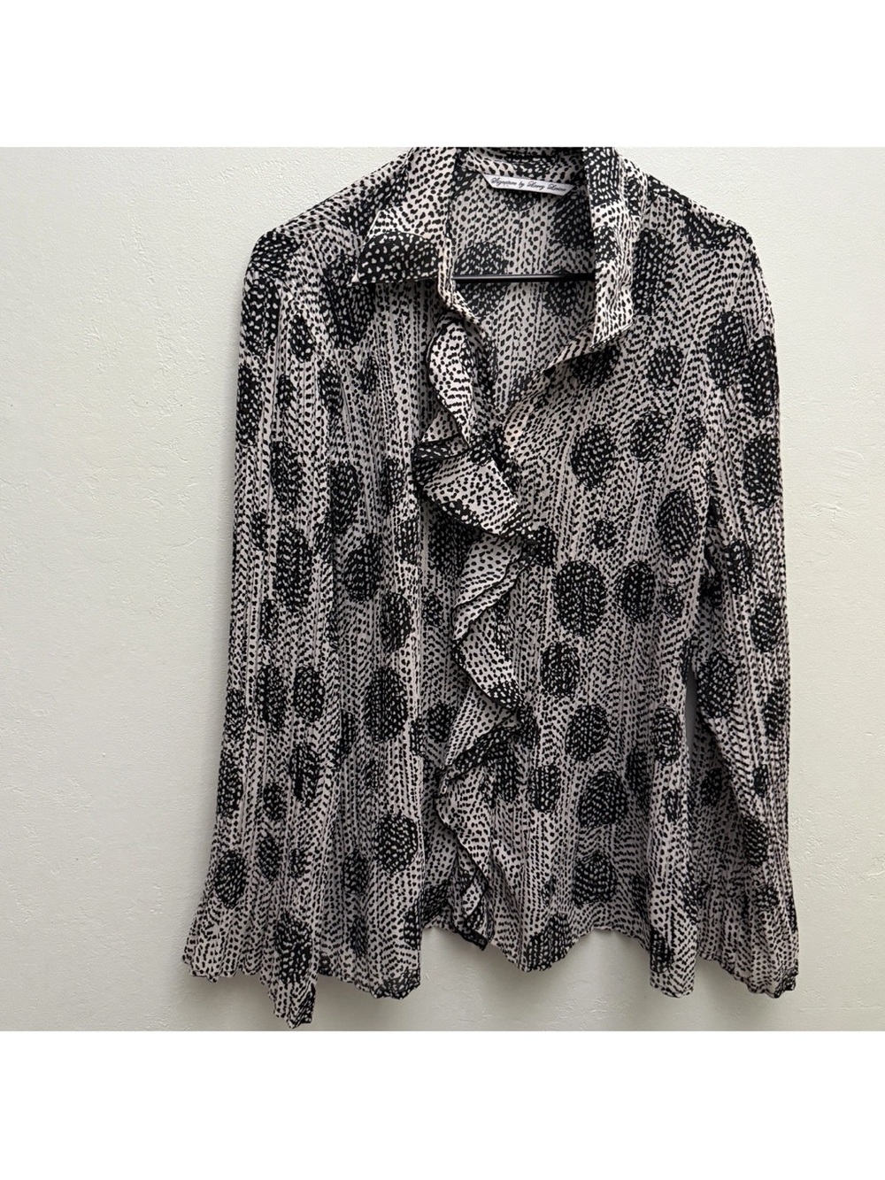 signature by larry levine xl Ruffled Button up Black Blouse large pleated A2